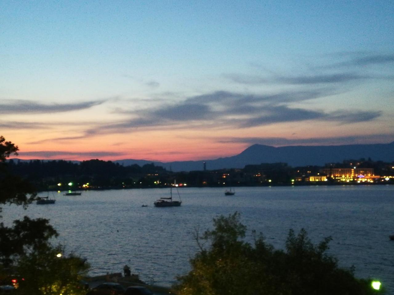 Garitsa Bay Apartment Corfu  Bagian luar foto